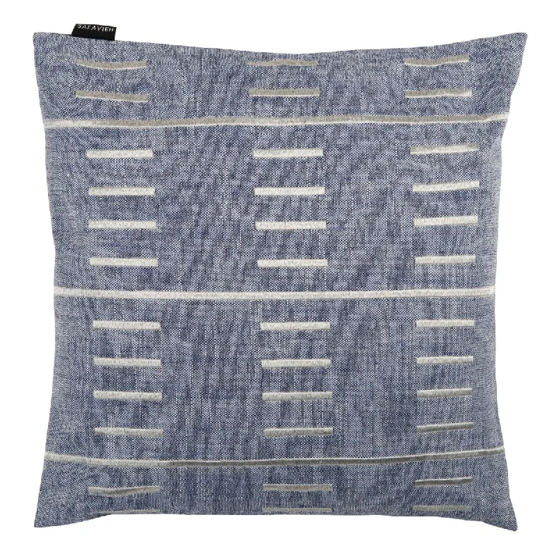 SAFAVIEH Stoja Modern 18-inch Square Decorative Accent Throw Pillow