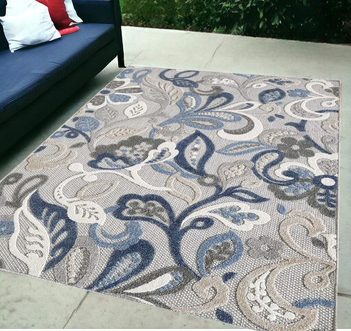 5' X 7' Floral Stain Resistant Outdoor / Indoor Area Rug - Blue / Gray