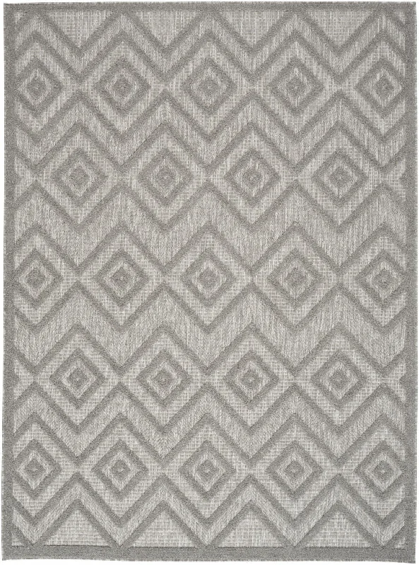 6' X 9' Argyle Indoor / Outdoor Area Rug - Silver Gray