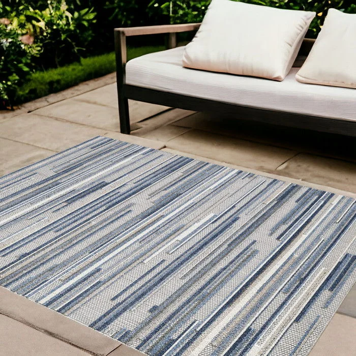 8' X 10' Abstract Stain Resistant Indoor / Outdoor Area Rug - Blue