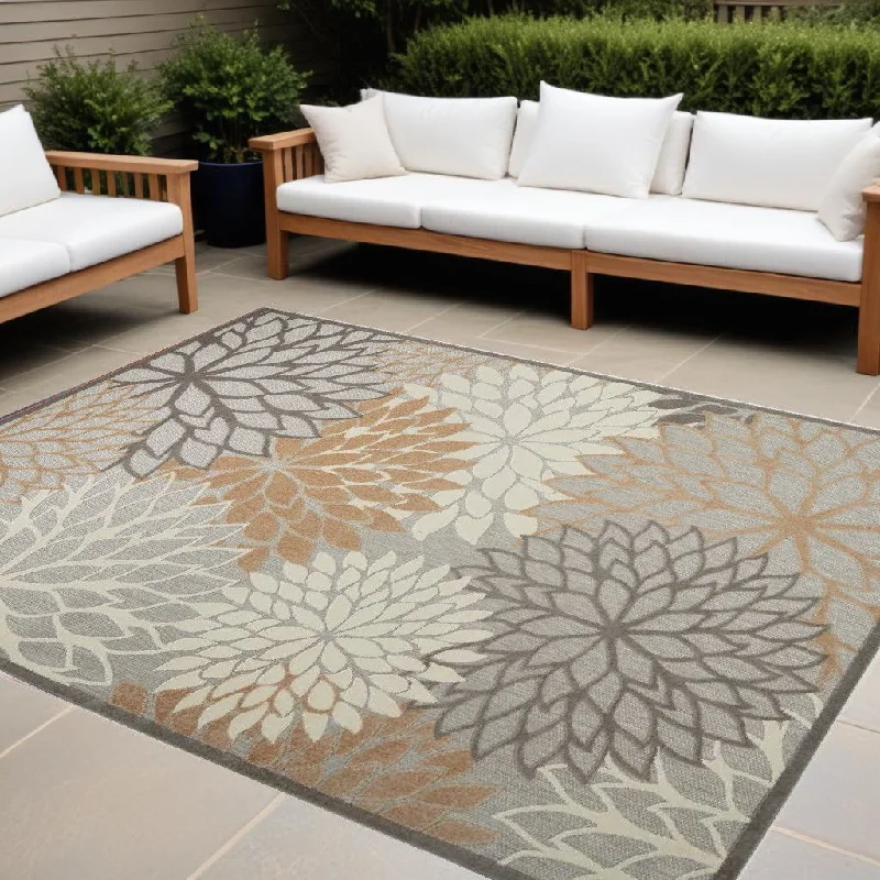 9' X 12' Floral Non Skid Indoor / Outdoor Area Rug - Natural